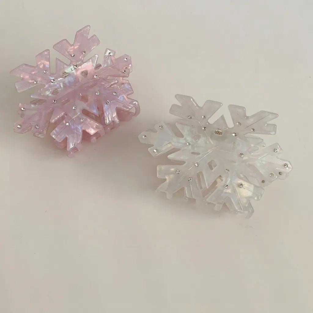 Snowflake Hair Claw Clip Acetate Rhinestone Elegant Iridescent Artificial Pearl Finish Winter Styling Hair Accessories For Women