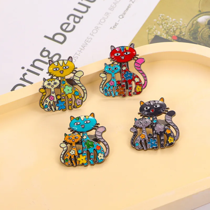Broche Épinglette En Émail Chat Dessin Animé Alliage Motif Floral Animal Double Chats Accessoires Vêtements Pour Femmes Filles