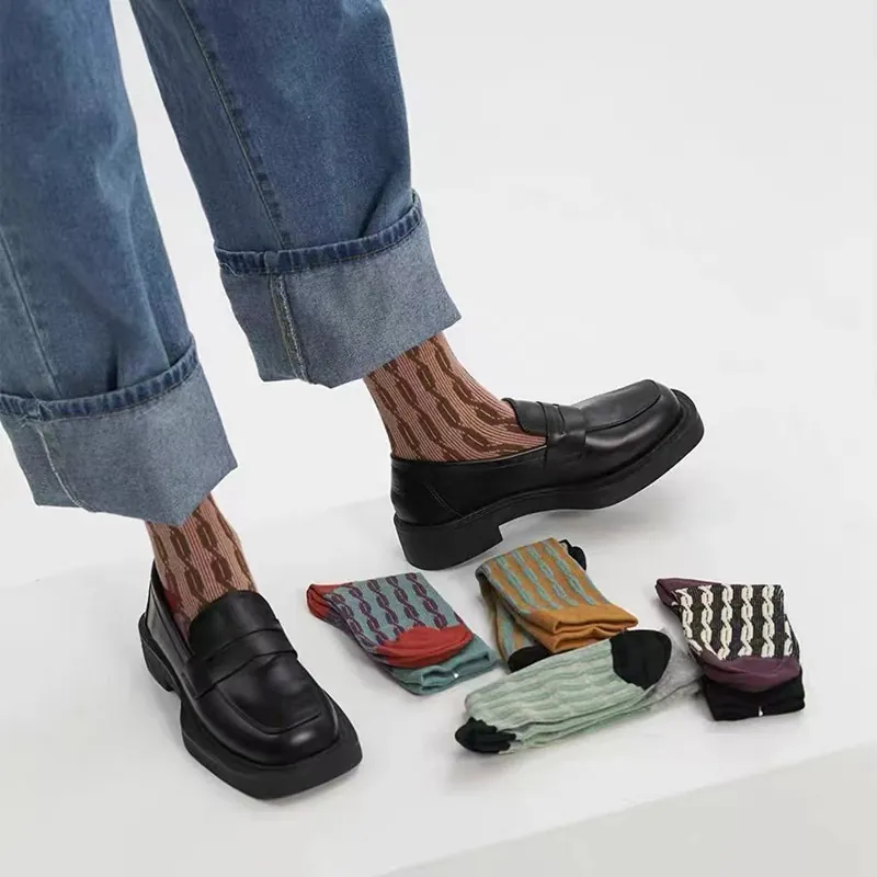 Women Retro Cotton Crew Socks Contrast Color Twist Knit Embossed Texture Korean Ins Vintage Floral Striped Middle Tube Socks