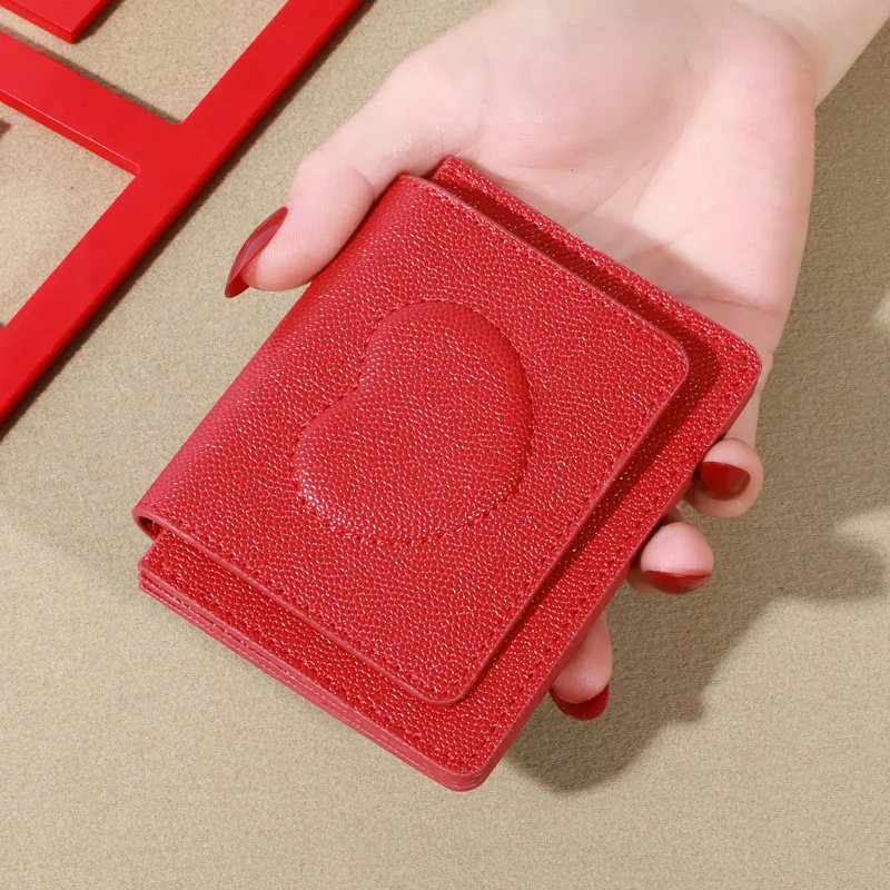 Portafoglio Donna Porta Carte Pelle PU Motivo A Cuore Corto Bifold Portamonete Slot Multipli Chiusura A Pressione Moda