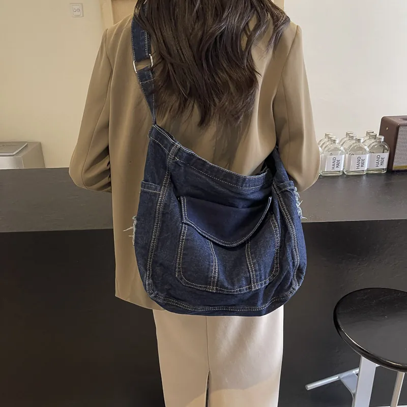 Grand Sac Bandoulière Denim Lavé Effiloché Fourre-Tout Décontracté Rétro Streetwear Bandoulière Réglable Femme Sac Épaule