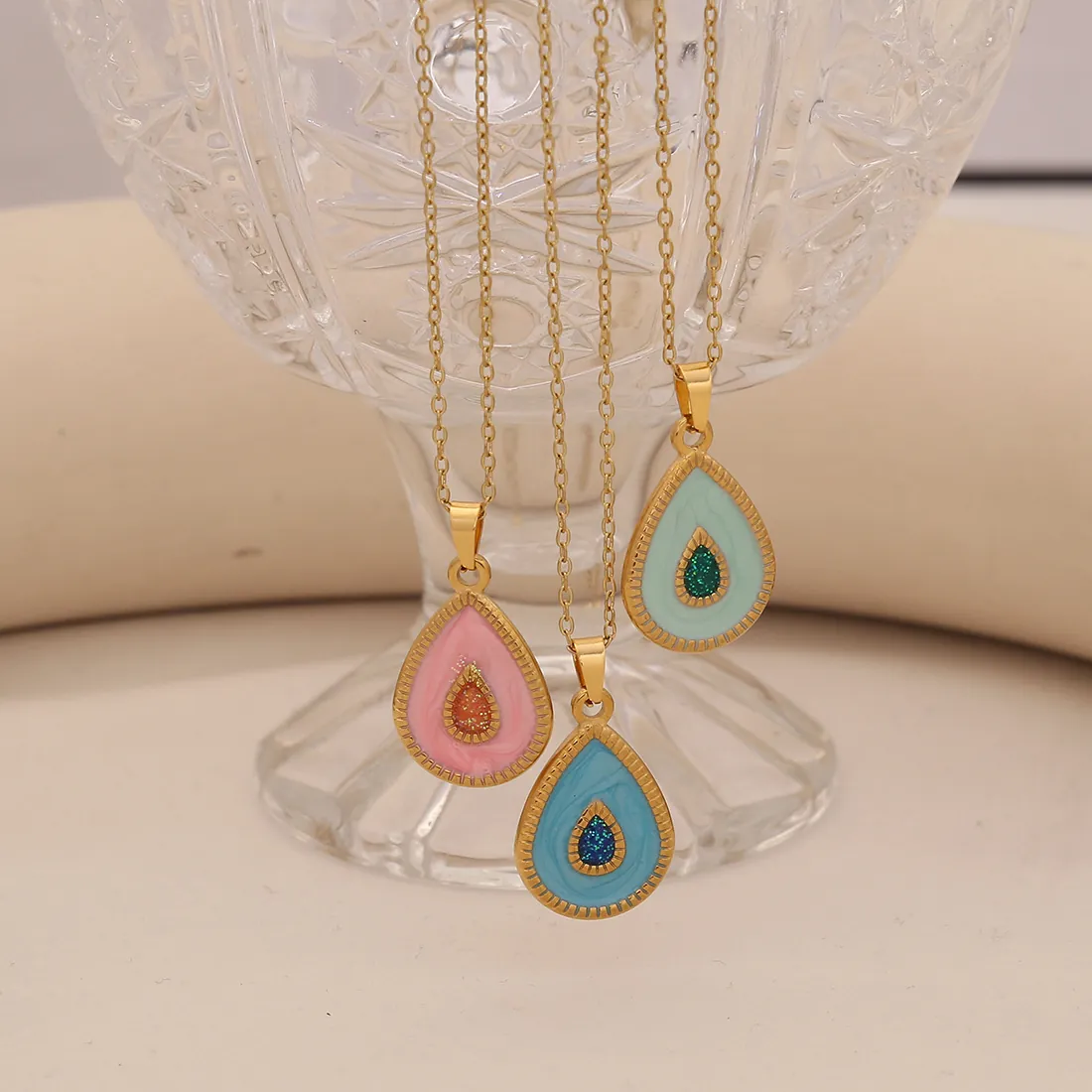 Collier Pendentif Goutte D'eau Acier Inoxydable Bicolore Émail Paillettes Chaîne Ras Du Cou Bijoux Mode Femmes Plaqué Or