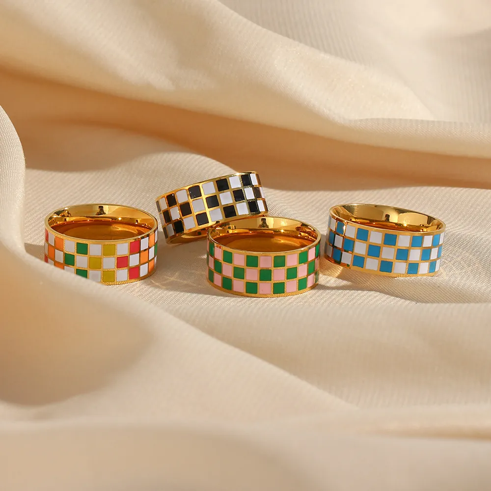 Women's Stainless Steel Checkerboard Ring 18K Gold Plated Enamel Checkered Band Ring Niche Design Fashion Jewelry Gift