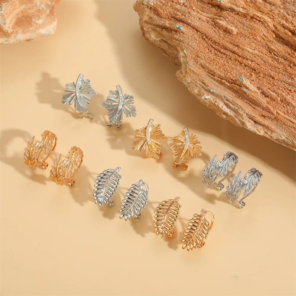 Fashion Copper Zirconia Leaf Stud Earrings For Women Personalized 14K Gold Plated Maple Leaf Trendy Earrings Jewelry