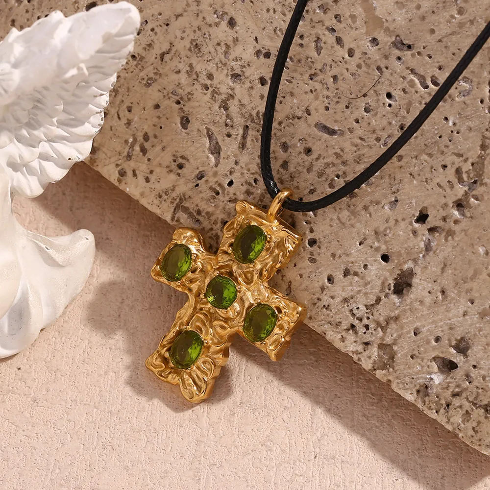 Vintage Stainless Steel Hammered Texture Cross Pendant Necklace With Green Rhinestone Black Cord Chain For Women Jewelry