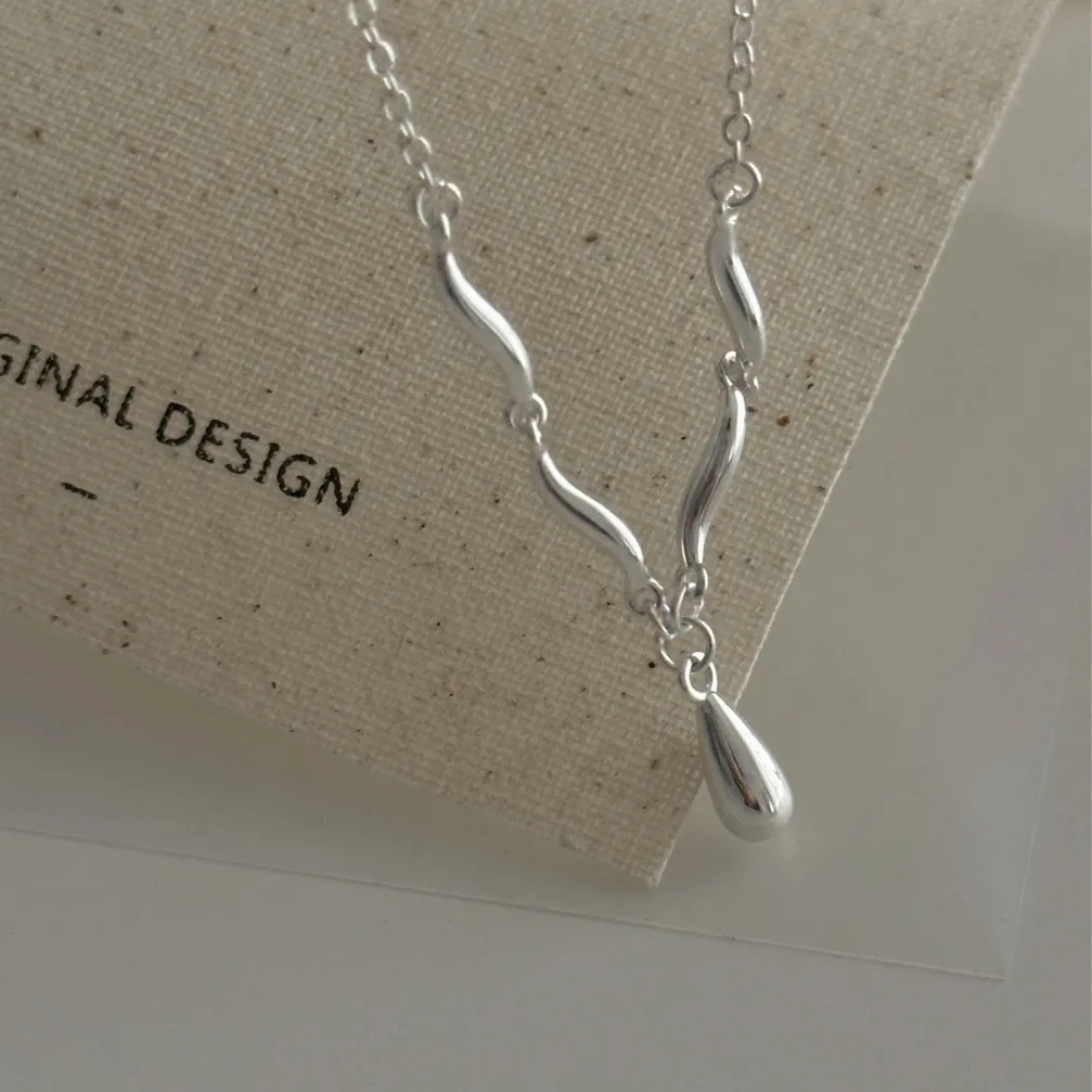 925 Sterling Silver Teardrop Pendant Necklace Wavy Ripple Design Minimalist Clavicle Chain Jewelry For Women