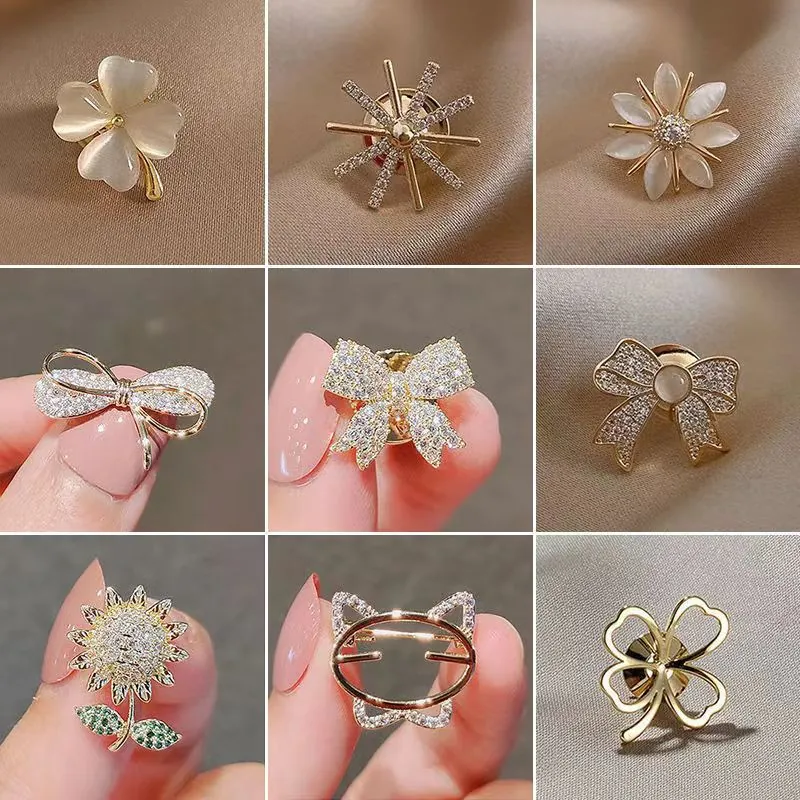 Broche Élégante en Alliage avec Strass Nœud Papillon Fleur pour Femme Boucle de Col de Chemise Anti-Exposition Accessoire Bijou