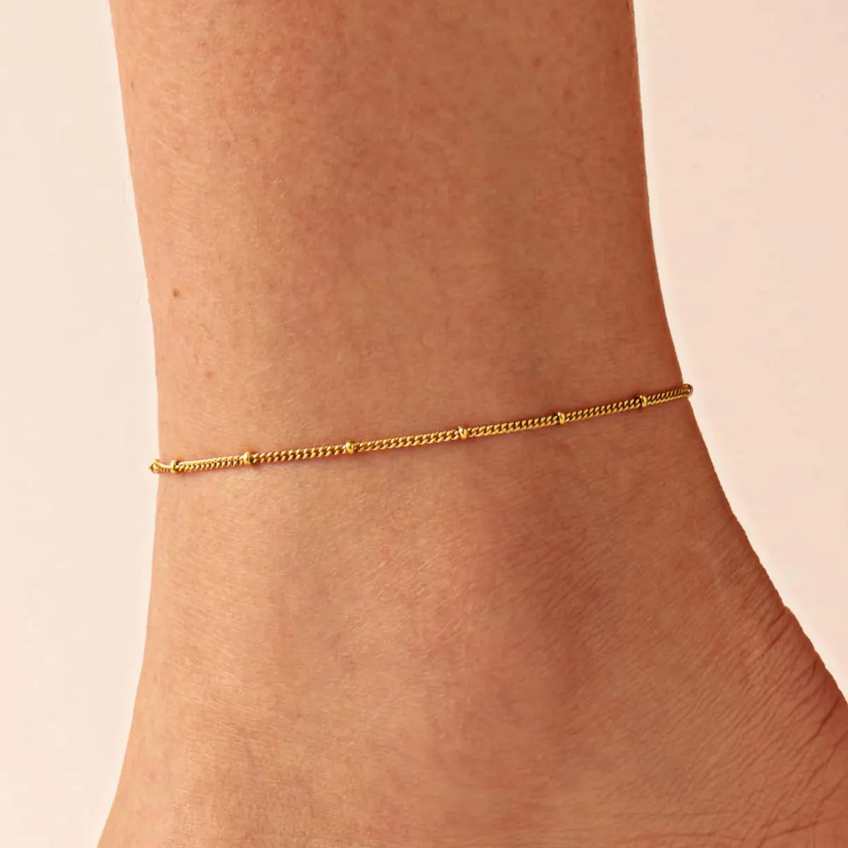 Bracelet De Cheville À Chaîne À Billes En Acier Inoxydable Plqué Or Minimaliste Bijou De Pied Réglable Pour Femme