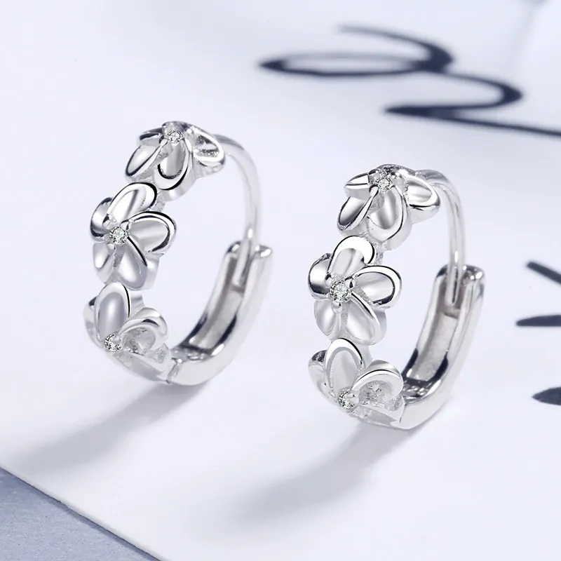 Boucles d'Oreilles Créoles Fleur de Camélia Avec Tige en Argent Sterling 925 Cuivre Incrusté de Strass Doux Floral Boucles d'Oreilles Bijoux pour Femmes