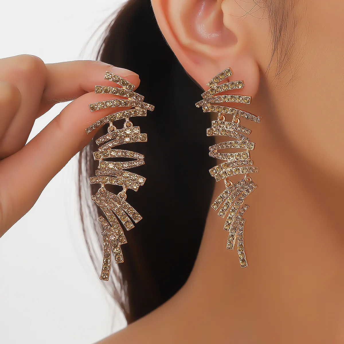 Mode Geometrische Unregelmäßige Lange Quasten Legierung Strass Ohrringe Luxus Bankett Kleid Passende Hängeohrringe Für Damen Schmuck