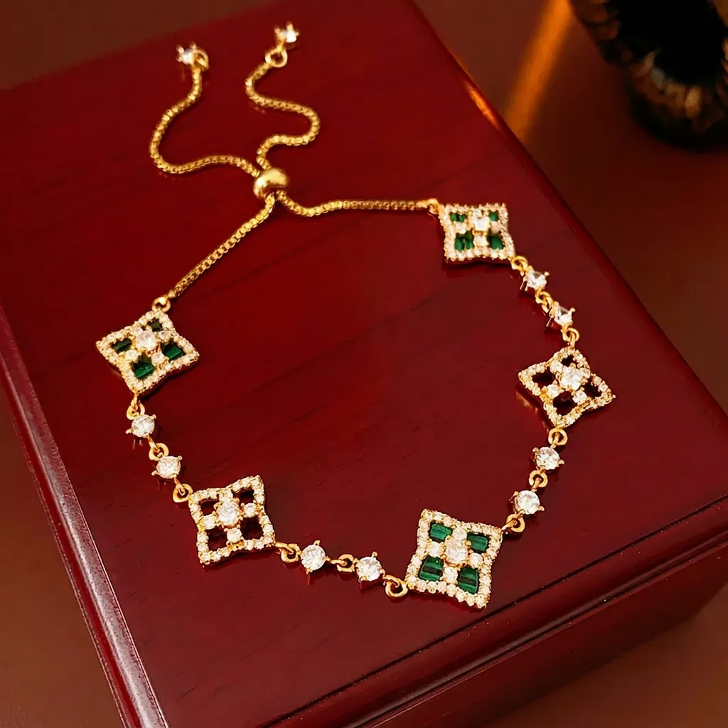 Bracelet En Cuivre Vintage Avec Zircon Vert Et Nacre Fleur Creuse Fermoir Bolo Réglable Bijoux De Luxe