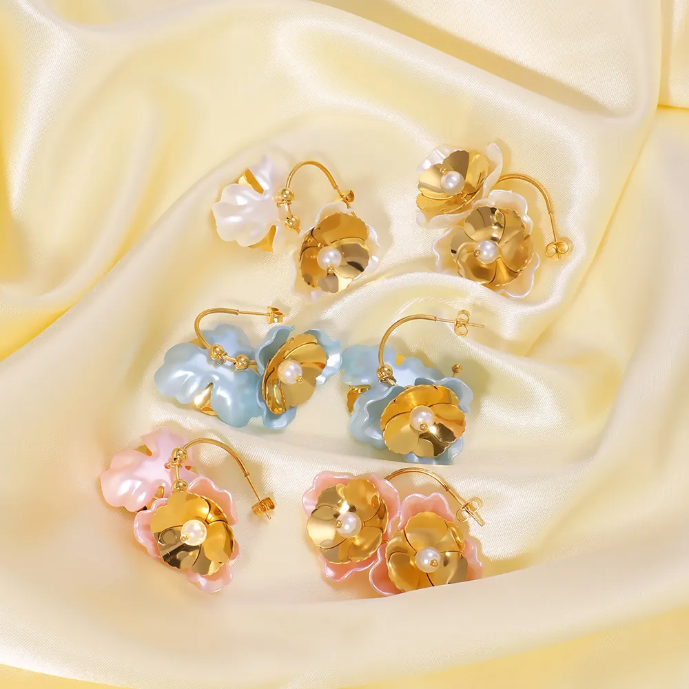 Orecchini A Fiore Acciaio Inossidabile Placcato Oro 18K Con Perla Artificial Vintage Elegante Gioielli Floreali Per Donne