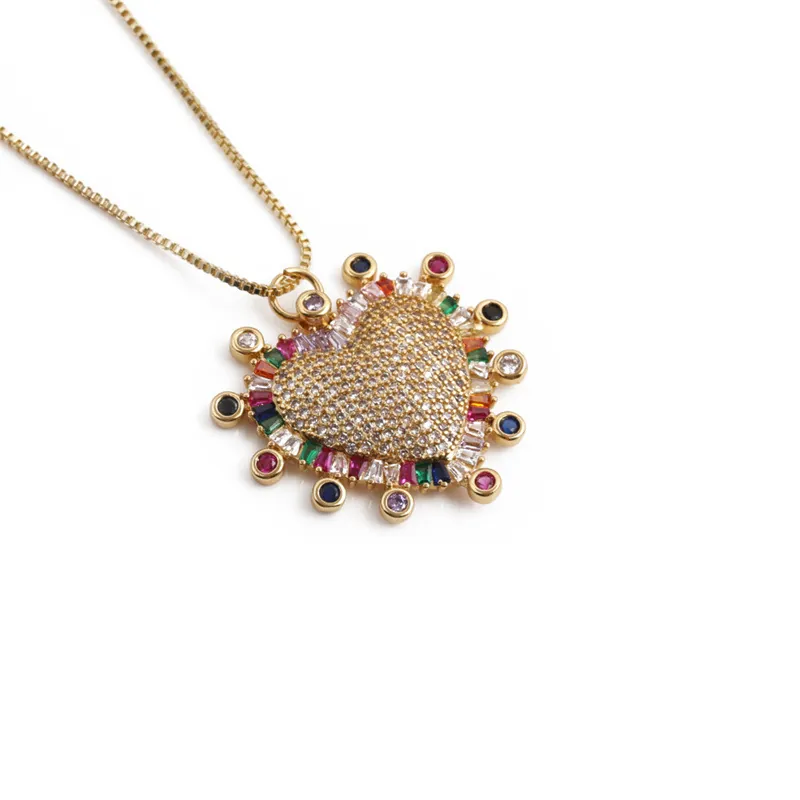 Collier Pendentif Coeur Cuivre Plaqué Or Avec Zircon Coloré Bijoux Style Baroque Vintage Pour Femmes
