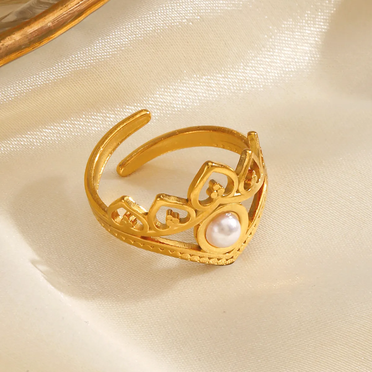 Vintage Crown Artificial Pearl Ring For Women Stainless Steel Adjustable Open Band Hollow Heart French Style Fashion Jewelry