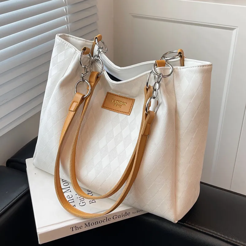 Women Rhombus Quilted PU Leather Tote Bag Large Capacity Shoulder Bag Metal Chain Commuter Style