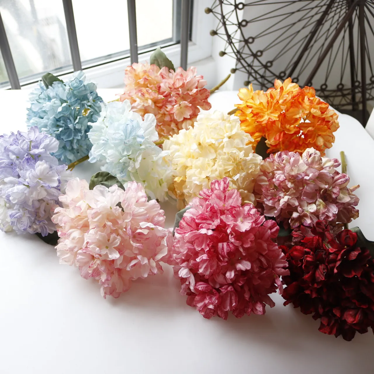 French Vintage Burnt Edge Hydrangea Artificial Flower Silk Cloth Oil Painting Texture Faux Hydrangea For Home Decor Living Room Floral Arrangement