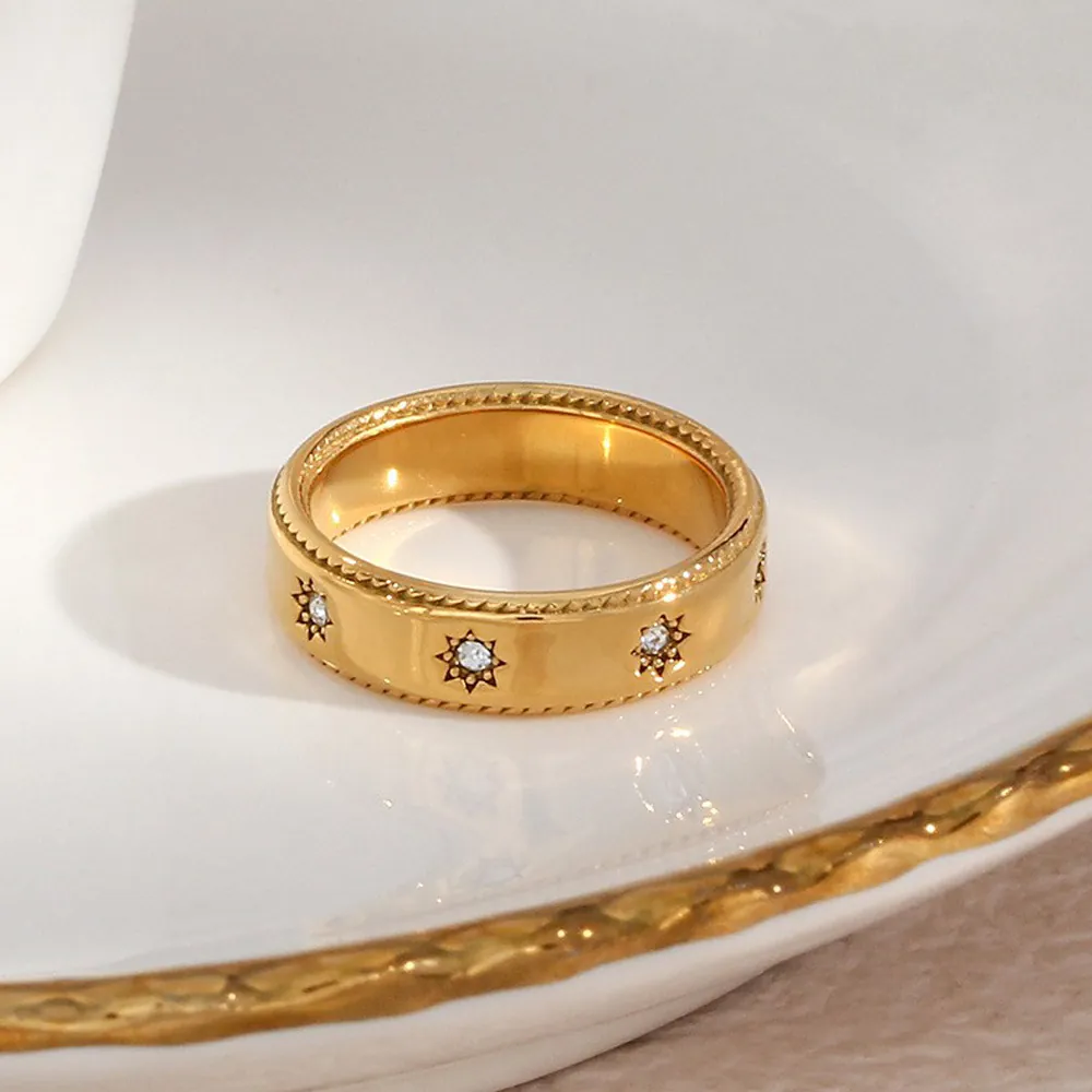 Bague Étoile en Acier Inoxydable et Zirconia pour Femmes Plaquée Or 18K Design de Niche Mode Simple Anneau Géométrique