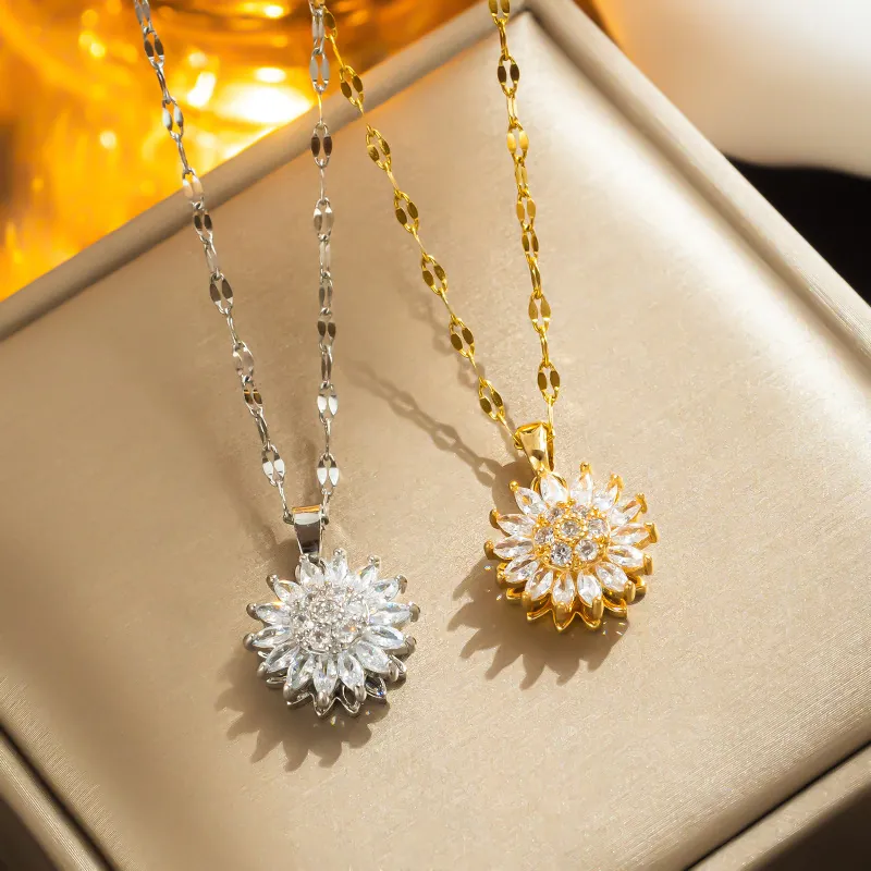 Rotatable Sunflower Pendant Necklace Stainless Steel Rhinestone Rotating Daisy Flower Jewelry For Women Elegant Fashion