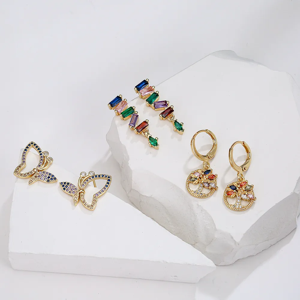 18K Vergoldete Kupfer Schmetterling Lebensbaum Ohrringe Mit Bunten Zirkonia Mikropave Nischendesign Für Damen