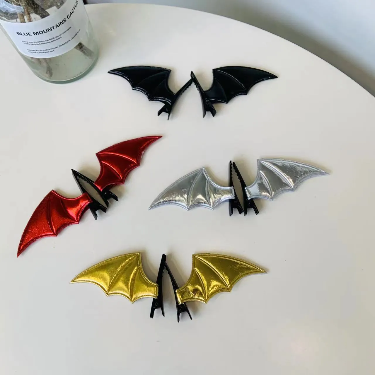 Halloween Bat Wing Hair Clips Gothic Party Cosplay Hairpin Sweet PU Leather Bat Wing Duckbill Clip For Women Girls Hair Accessories