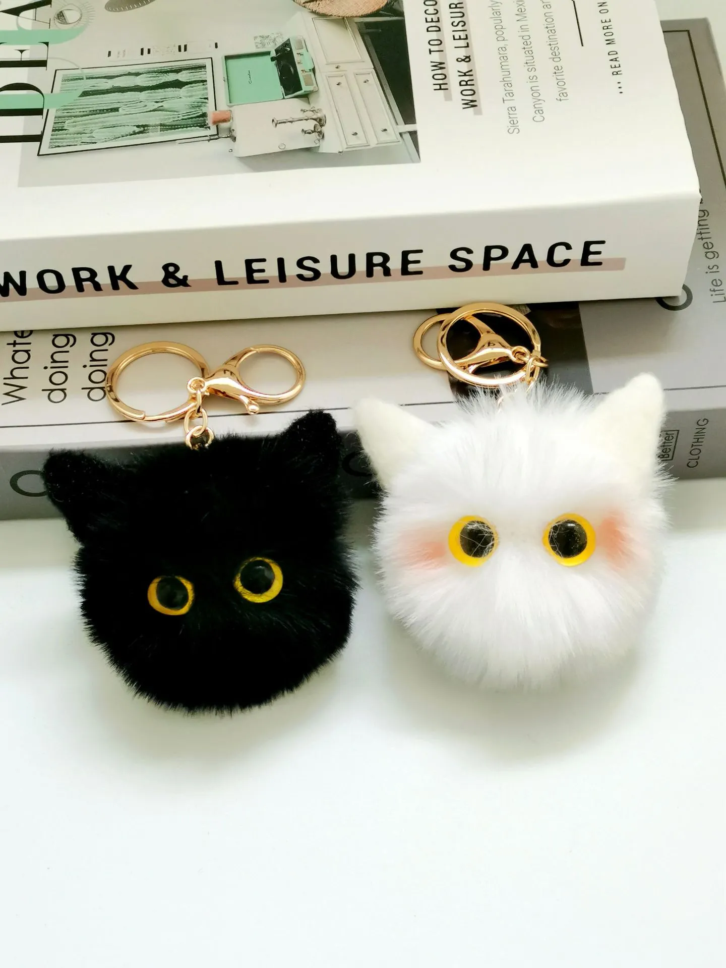 Cute Cartoon Plush Cat Ball Keychain Bag Pendant Large Eyes Faux Fur Fluffy Soft Key Ring Ornament Women Girls Accessory