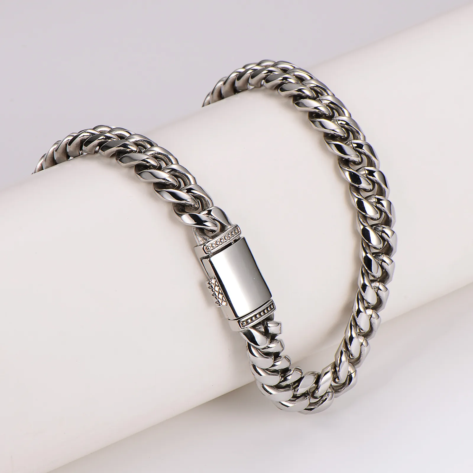 Men Cuban Link Chain Necklace Polished 304 Stainless Steel Hip Hop Fashion Jewelry Silver Color Square Clasp