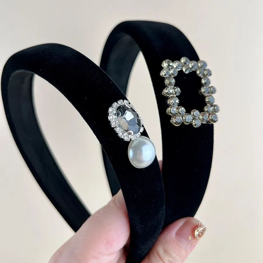 Retro Black Velvet Thick Headband With Rhinestone Artificial Pearl Embellishments Elegant French Style Hair Hoop Women Accessories