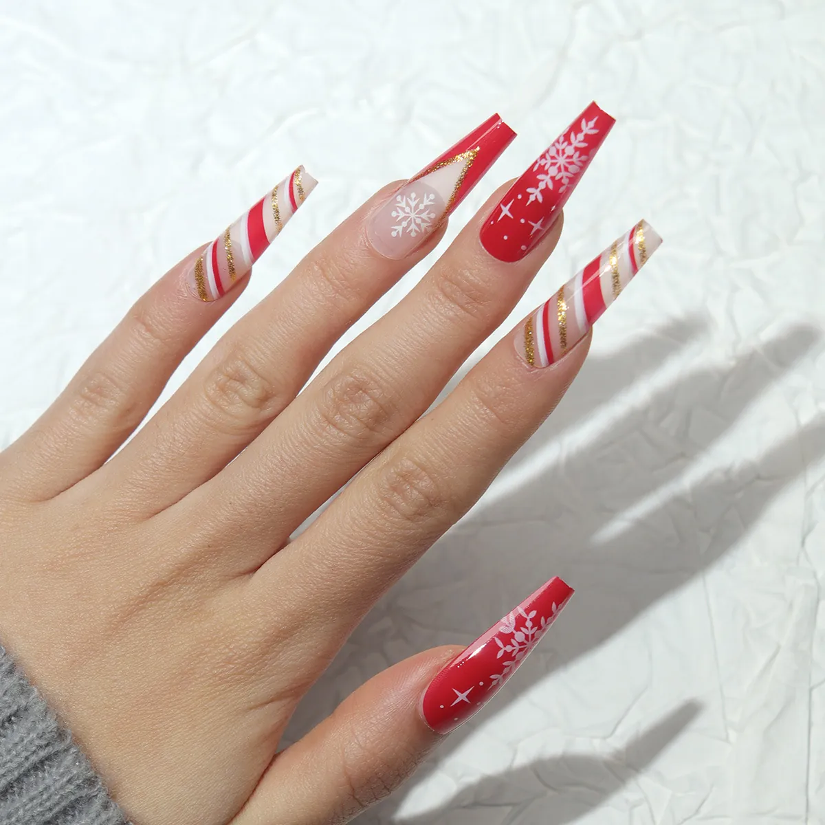 Faux Ongles De Noël Coffin Longue Motifs Flocon De Neige Rouge Blanc Style Français Pour Femmes Vacances Hiver