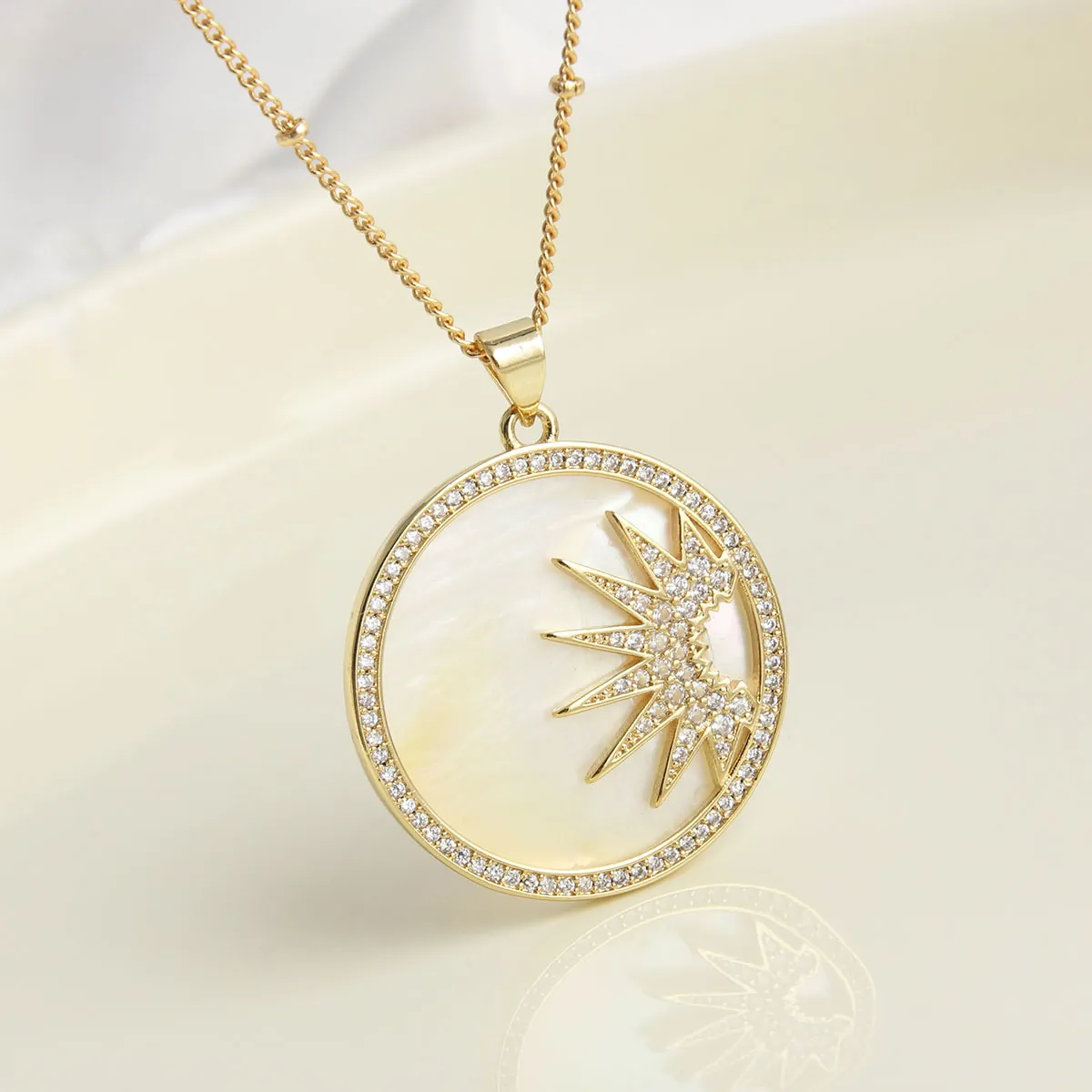 Celestial Necklace Vintage Copper Zircon Mother Of Artificial Pearl Sun Moon Star Pendant 18K Gold Plated Jewelry For Women
