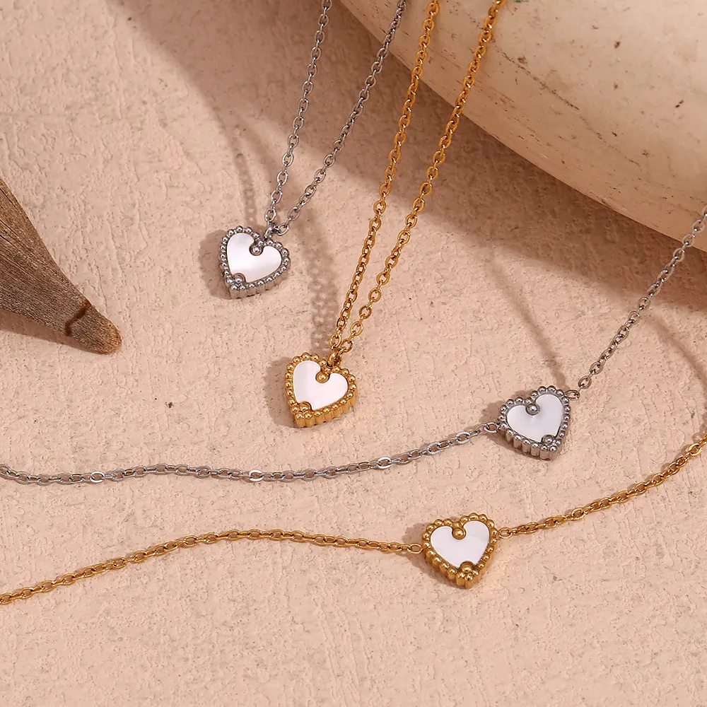 Collier Et Bracelet Avec Pendentif Coeur En Acier Inoxydable Plaque Or 18K Nacre Blanche Bordure Perlée Bijoux Femmes