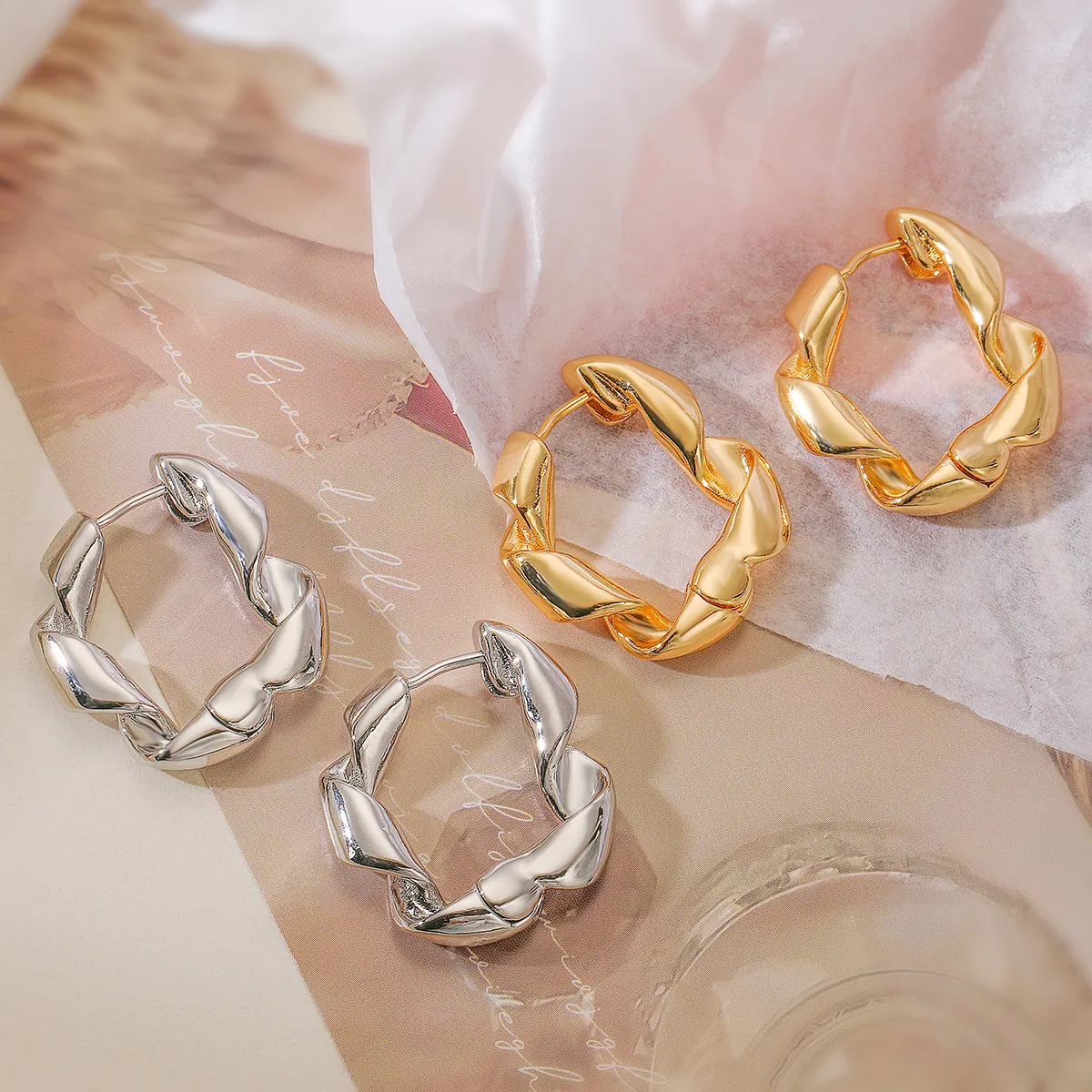 Gedraaide Oorringen Geometrisch Onregelmatig Koper Verguld Verzilverd Minimalistische Mode Sieraden Voor Dames Casual