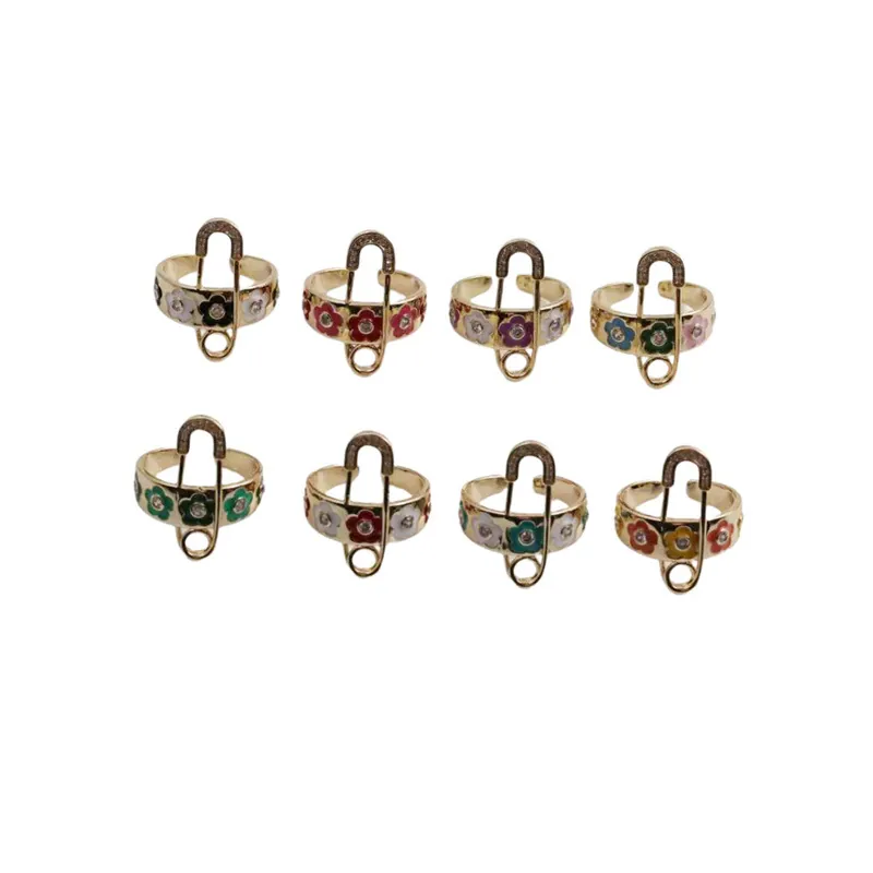 Bague Ajustable Ouverte Mode Cuivre Plaqué Or Épingle De Sûreté Marguerite Fleur Émail Zircone Bijoux Femmes