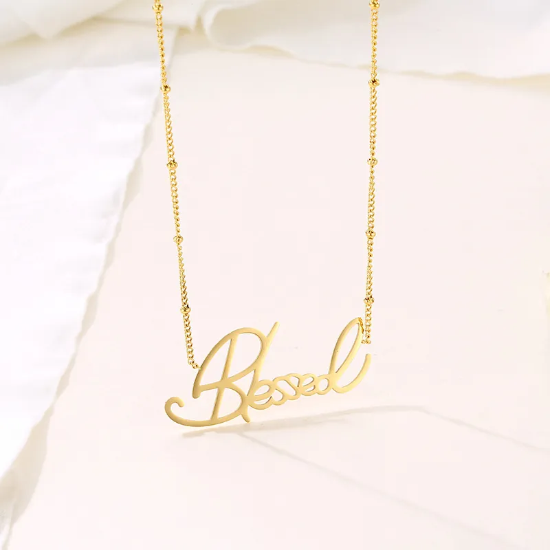 Collier Pendentif Lettre Blessed Plaqué Or Acier Inoxydable Chaîne Satellite Femmes Bijoux Élégants Minimalistes