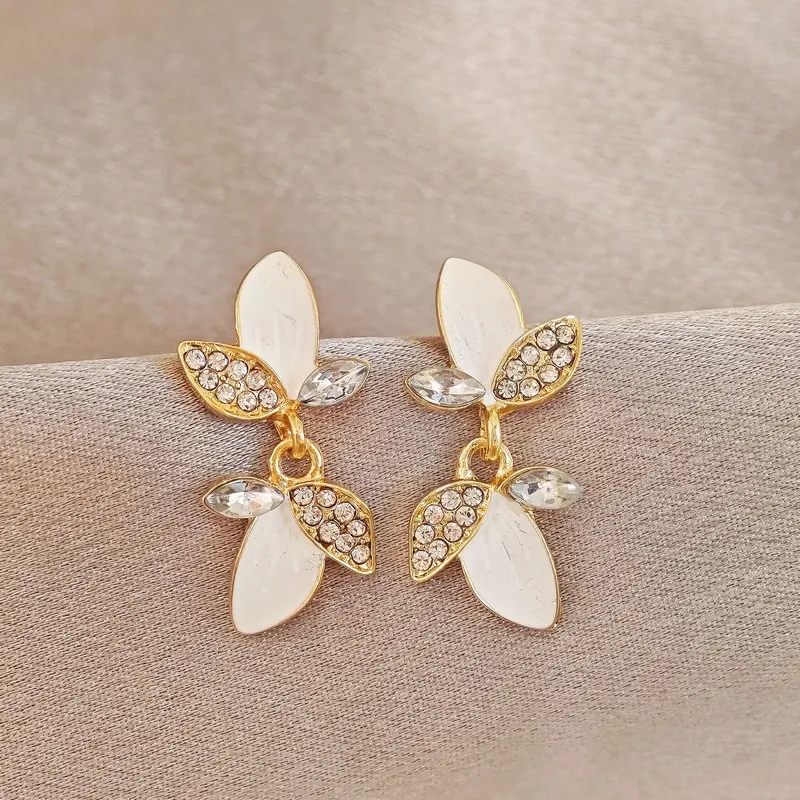 French Style Rhinestone Leaf Stud Earrings Elegant White Enamel Leaf Shape Alloy Ear Jewelry For Women Fashion Gift