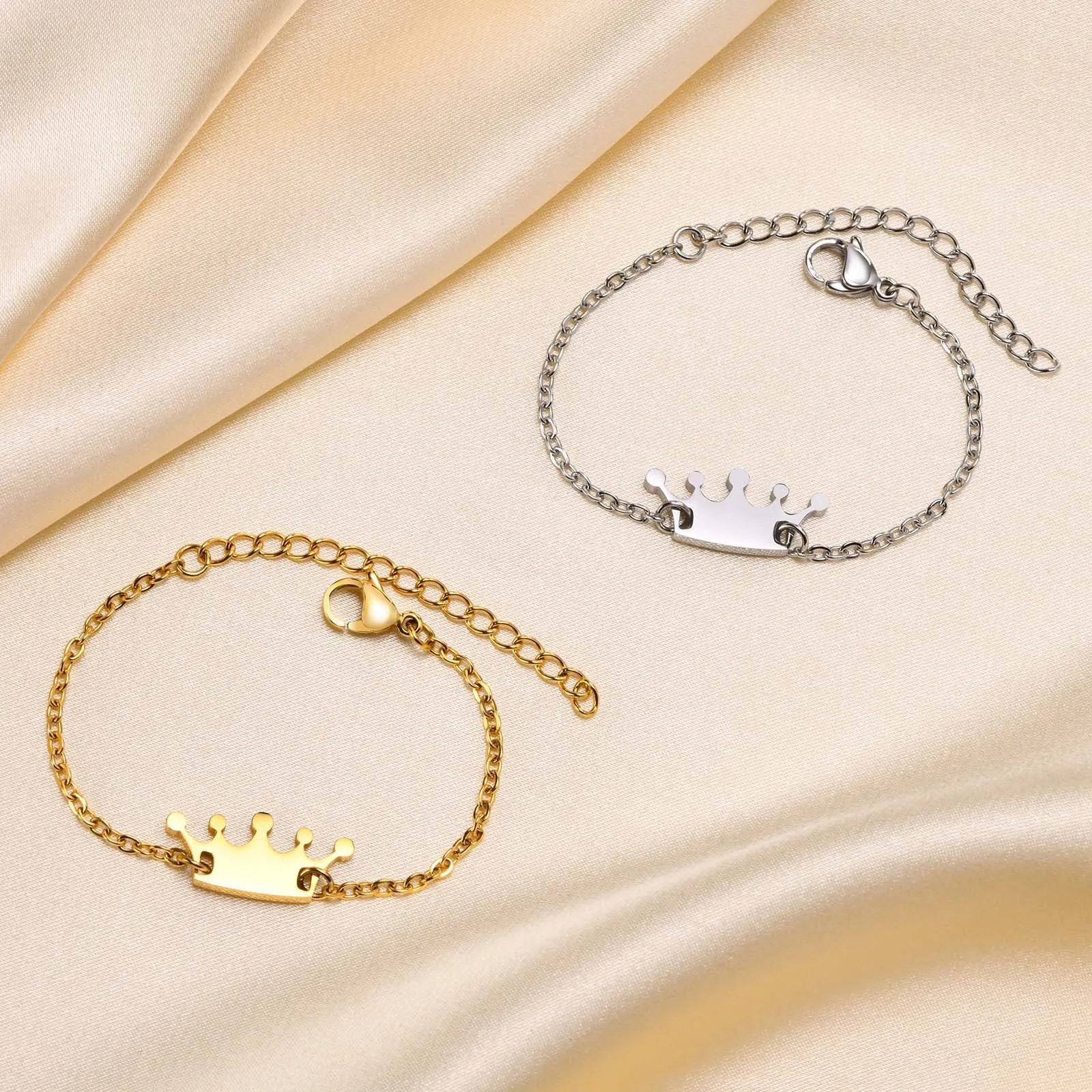 Minimalist Crown Pendant Bracelet Stainless Steel Heart Shaped Link Adjustable Jewelry For Women Girls Fashion Accessory