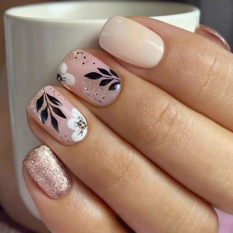 Short Square Press On Nails Floral Leaves Glitter Pink White ABS Plastic Artificial Manicure Tool For Women