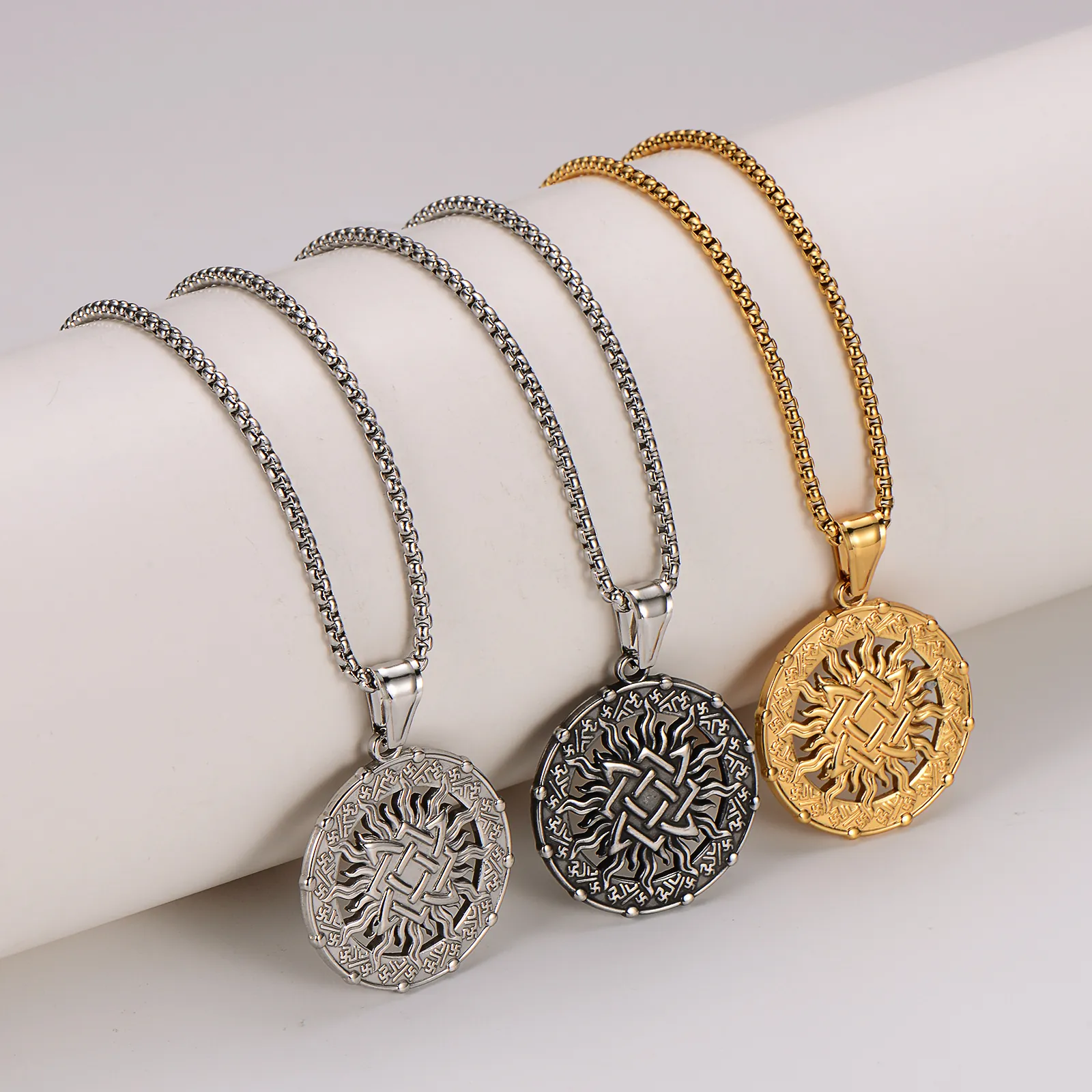 Men Pendant Necklace Stainless Steel Round Sun Totem Nordic Viking Slavic Symbol Retro Punk Accessory Jewelry