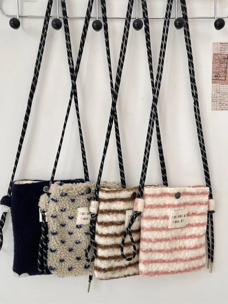 Mini Crossbody Bag Plush Lamb Fleece Phone Pouch Striped Heart Pattern Woven Strap Small Shoulder Handbag Women Daily