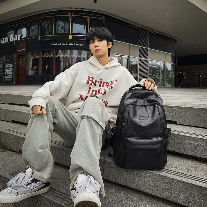 Zaino Di Moda Pelle PU Grande Capacità Idrorepellente Retro Street Style Cartella Per Uomo E Donna Viaggio
