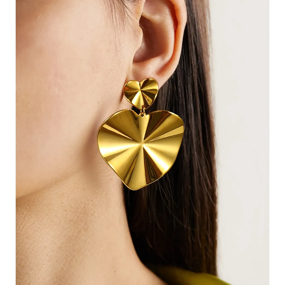 Vintage Heart Drop Earrings Gold Plated Stainless Steel Radial Pleated Double Layered Heart Earrings For Women