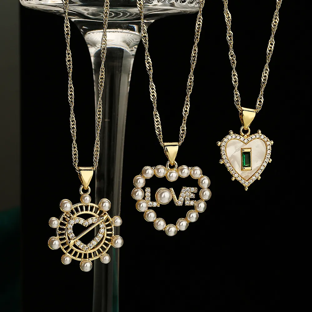 Collana Con Ciondolo A Cuore Rame Placcato Oro Zircone Madreperla Perla Artificial Donne Lusso Leggero Retro Stile INS Catena