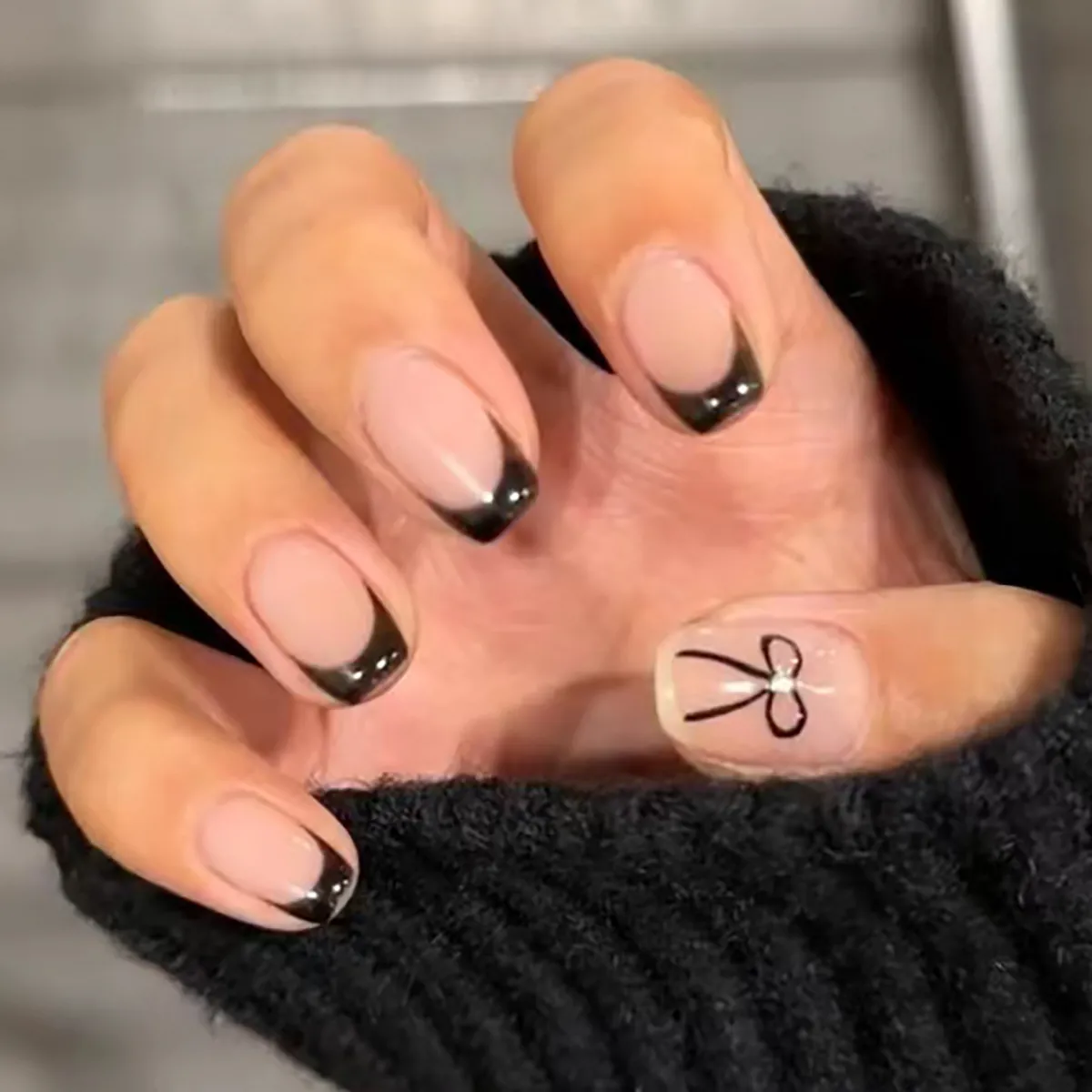 French Black Tip Press On Nails Nude Pink Bowknot Rhinestone Square Round False Nails Sweet Cool Style
