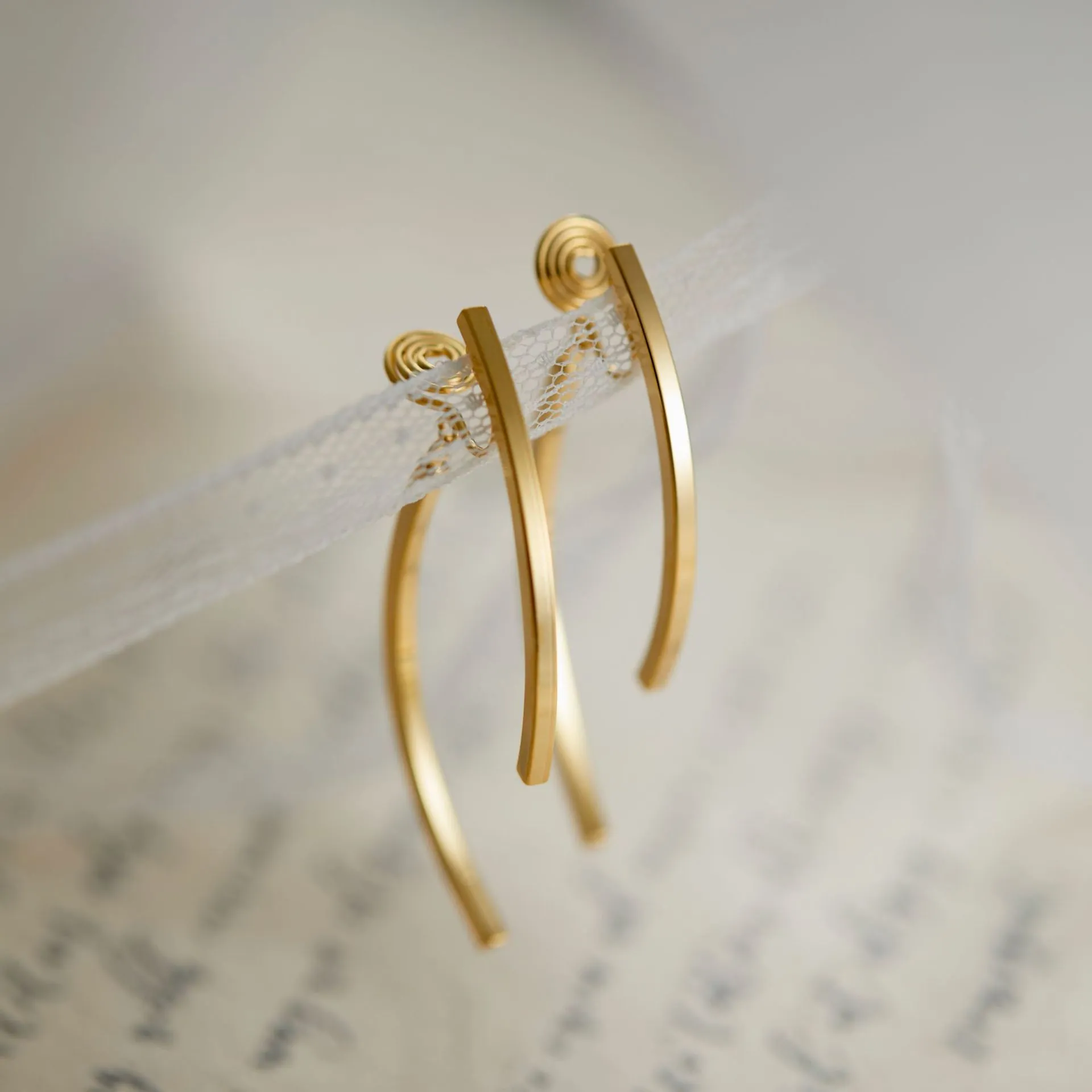 Minimalist Copper Long Curved Bar Stud Earrings And Clip On Earrings For Women Gold Silver Tone Elegant Geometric Ear Jewelry