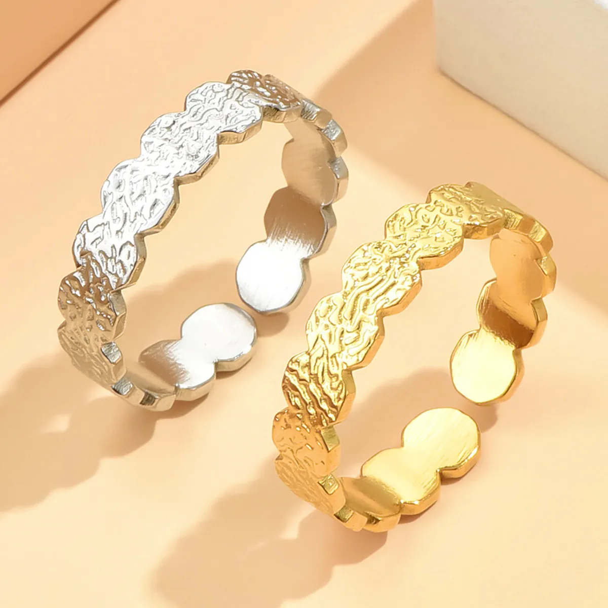 Vintage Elegant Stainless Steel Open Ring For Women Adjustable Hammered Texture Wavy Edge Minimalist Fashion Jewelry