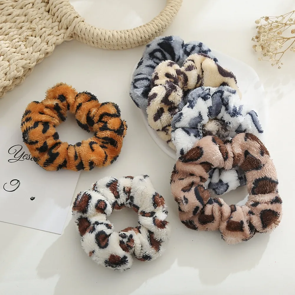 Leopard Print Plush Scrunchies Soft Elastic Hair Ties Retro Hair Accessories For Women Face Washing