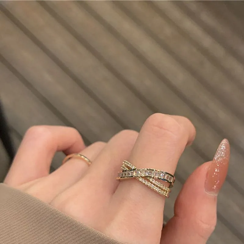 Bague Ouverte Réglable Cuivre Zircone Cubique Design En X Multi-couches Pierres Baguette Brillantes Bijoux Mode Femmes