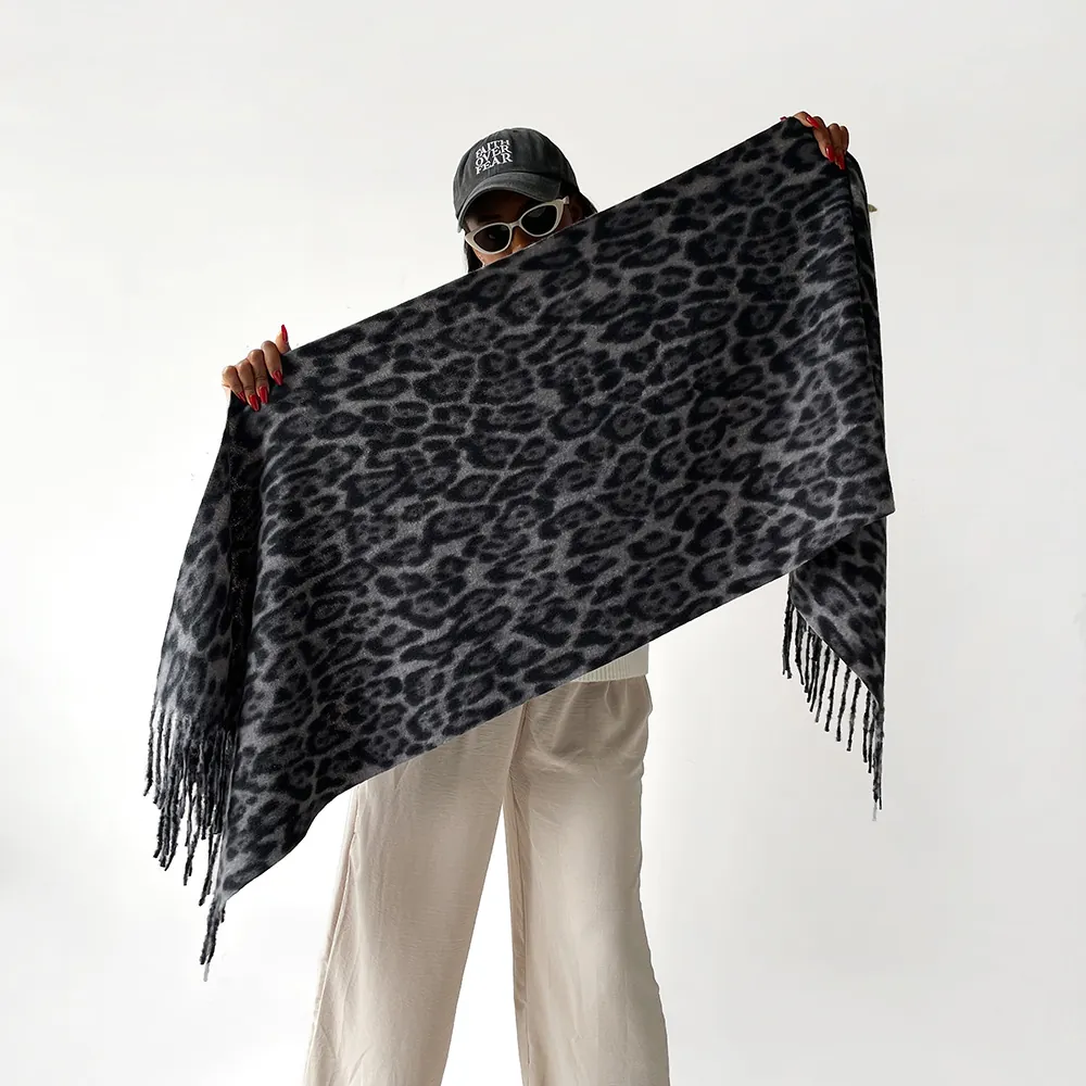 Fashion Leopard Print Scarf Women Winter Warm Cashmere Feel Polyester Large Shawl With Tassels Soft Neck Wrap Accessories