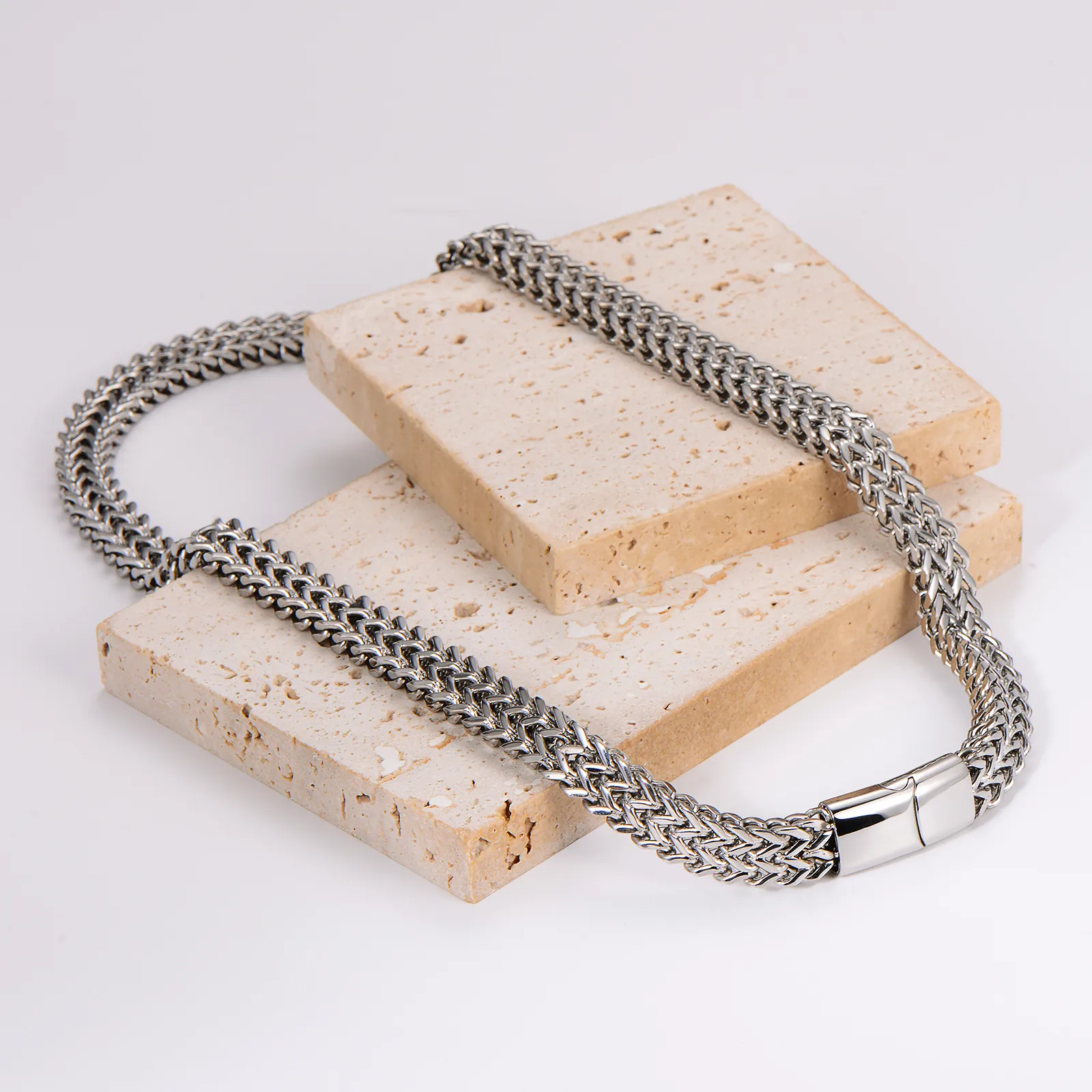 Collier Chaîne Cubaine Pour Hommes En Acier Inoxydable Poli Avec Fermoir Magnétique Style Hip Hop Punk Bijou De Mode Accessoire Quotidien