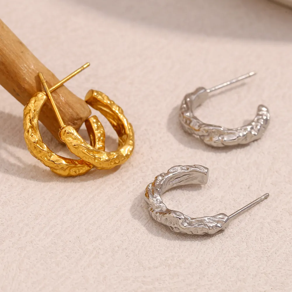 Orecchini A Lobo A Forma Di C Con Texture Martellata Irregolare Acciaio Inossidabile Placcato Oro 18K Stile INS Di Moda