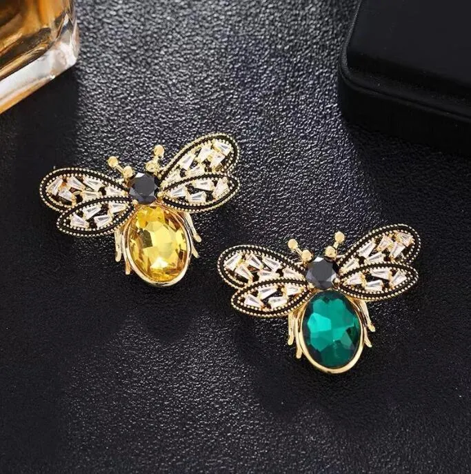 Bee Brooch Pin Alloy Vintage Elegant Crystal Rhinestone Luxury Clothing Decoration Accessory Gift For Women Style